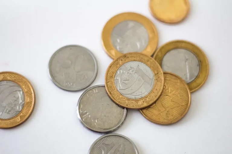 Best Coin Value Apps for iPhone and Android