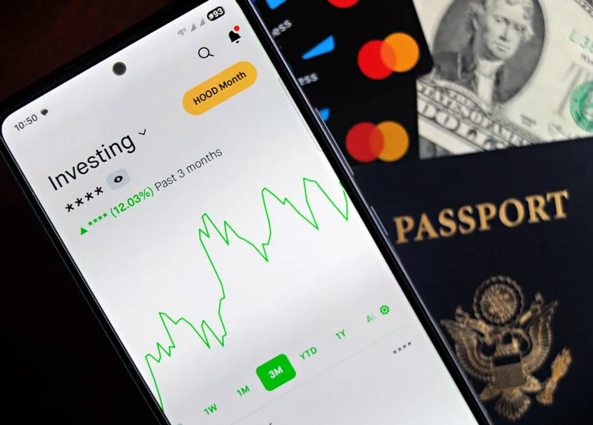Best Travel Apps for Flights, Maps, and Local Tips