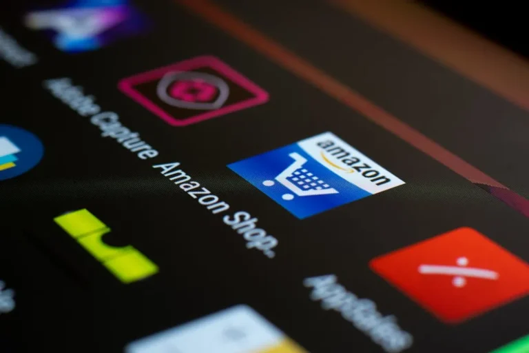 How to Install Apps Safely Without Risky Downloads