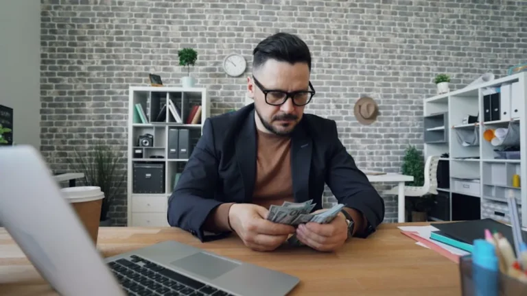 YouTube Money Calculator: Estimate Creator Earnings